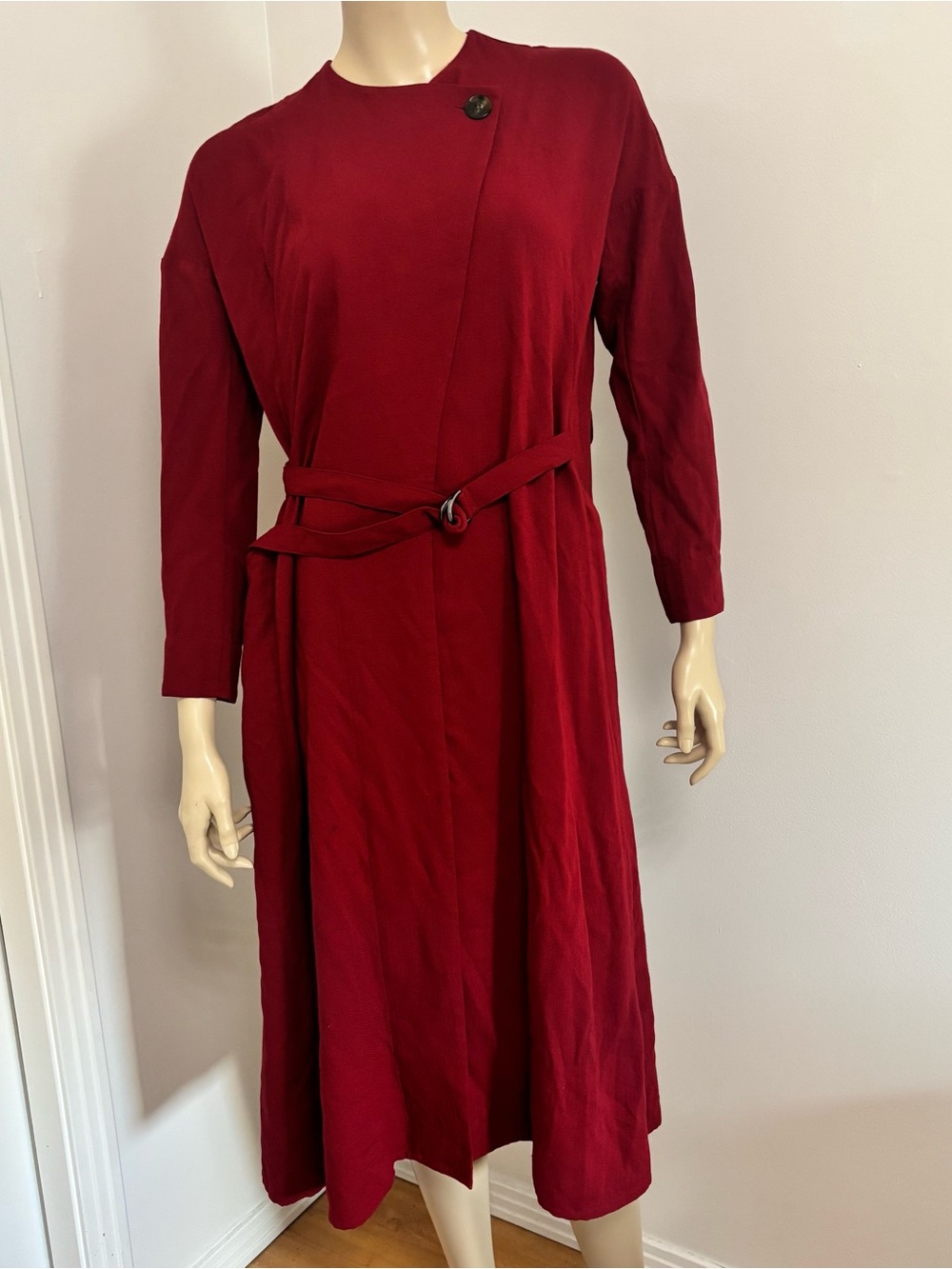 Uniqlo Women’s Long Sleeve Midi Dress in Deep Red with Belt Size Small